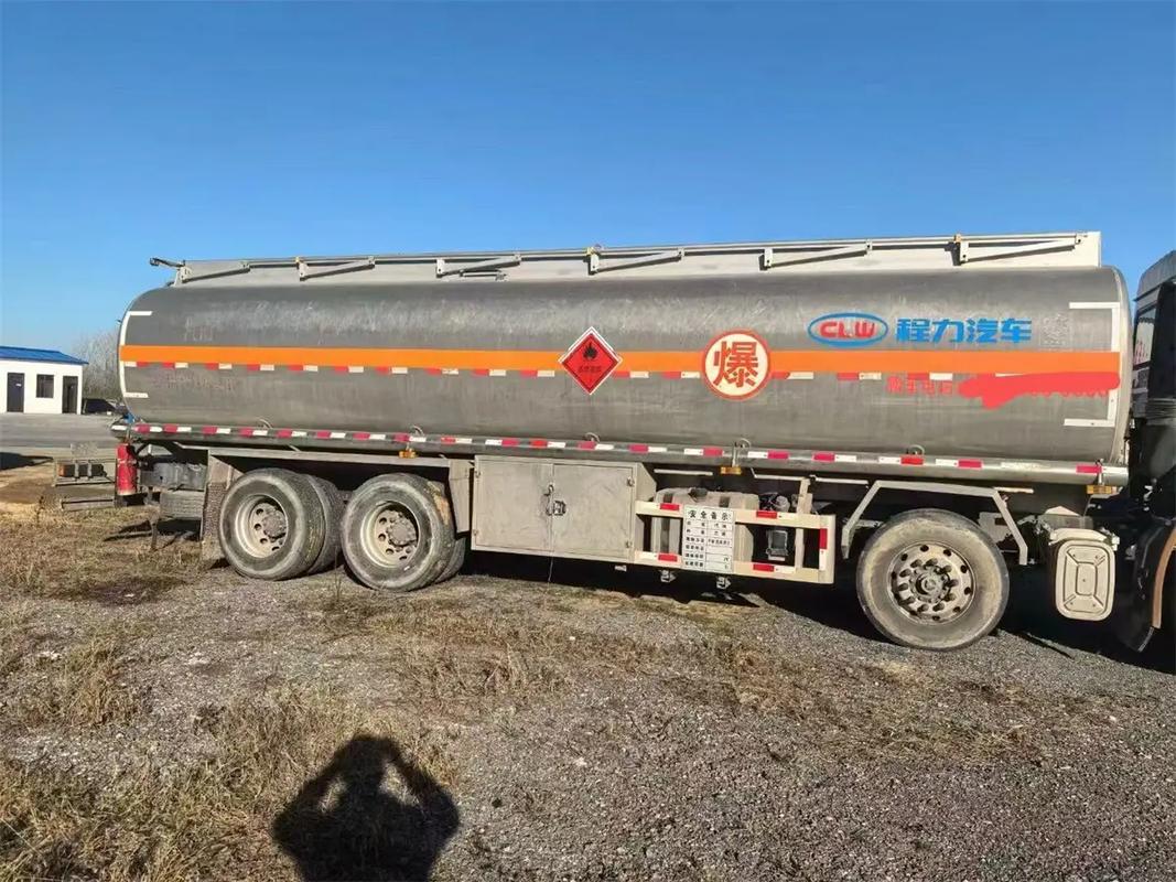 智能化油罐车 东莞市场行情与现代化管理方案